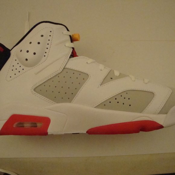 Jordan 6 Retro Hare 2020 main image 7